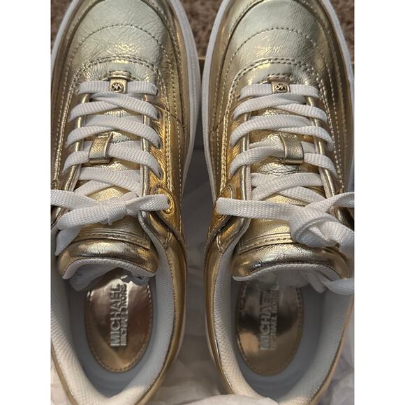 Michael Kors Aurora Lace Up Wrinkled Leather Gold Sneaker 7.5 - Picture 7 of 9